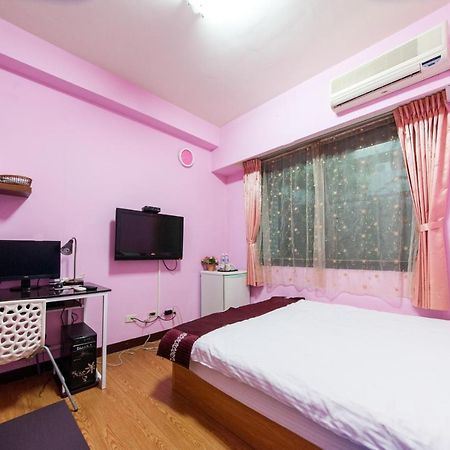 Fengjia Qing Su Homestay Taichung Buitenkant foto
