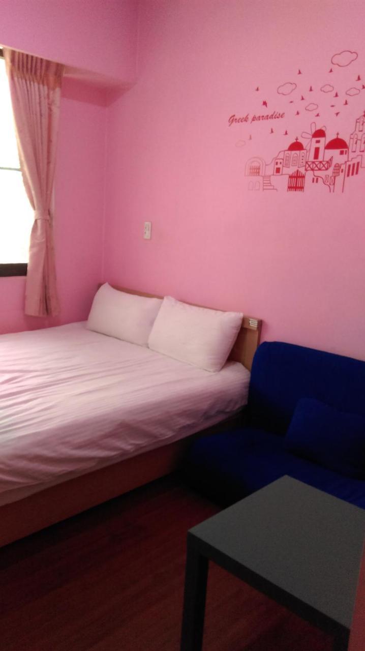 Fengjia Qing Su Homestay Taichung Buitenkant foto