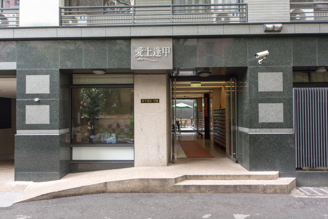 Fengjia Qing Su Homestay Taichung Buitenkant foto